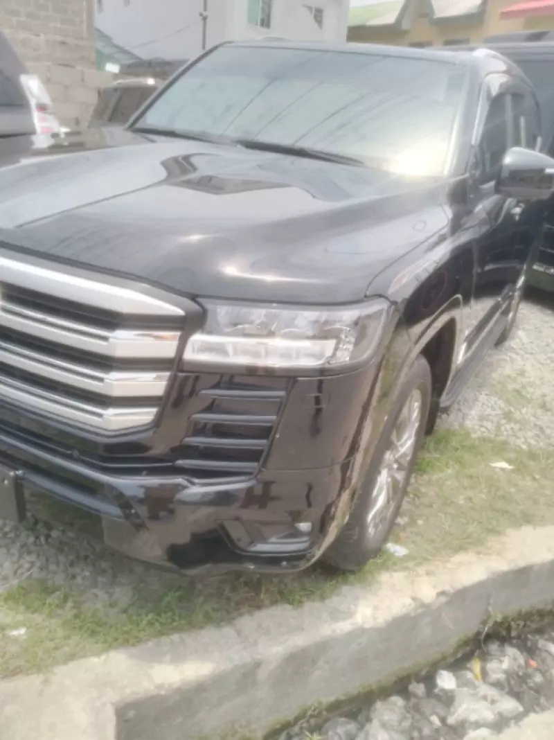 Toyota Land Cruiser   - 2024