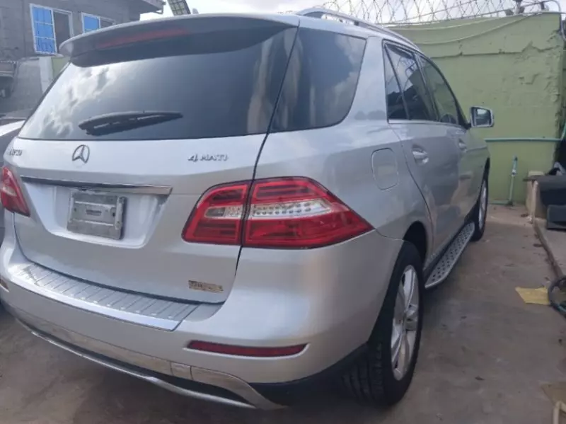 Mercedes-Benz ML-Class   - 2012