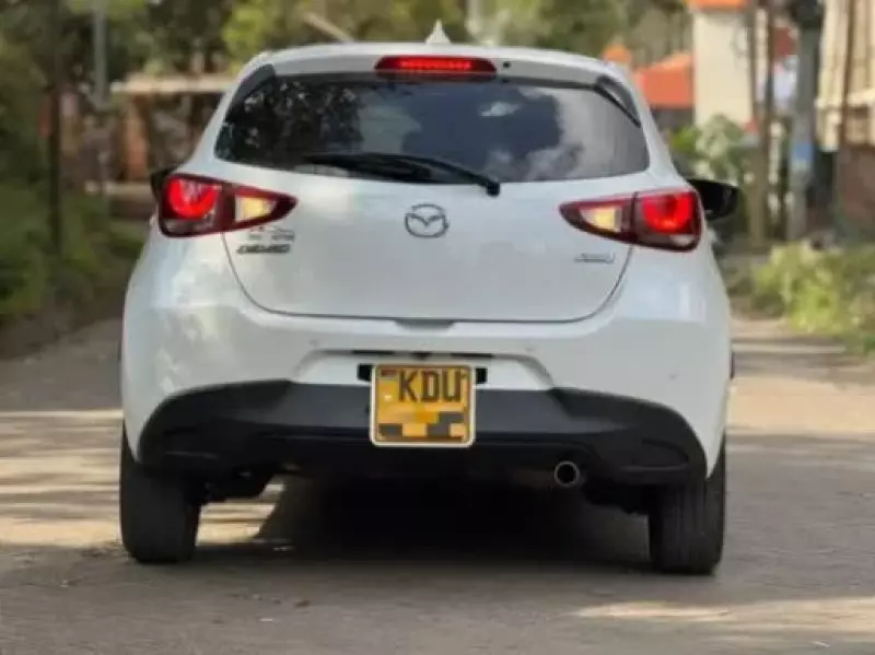 Mazda Demio   -