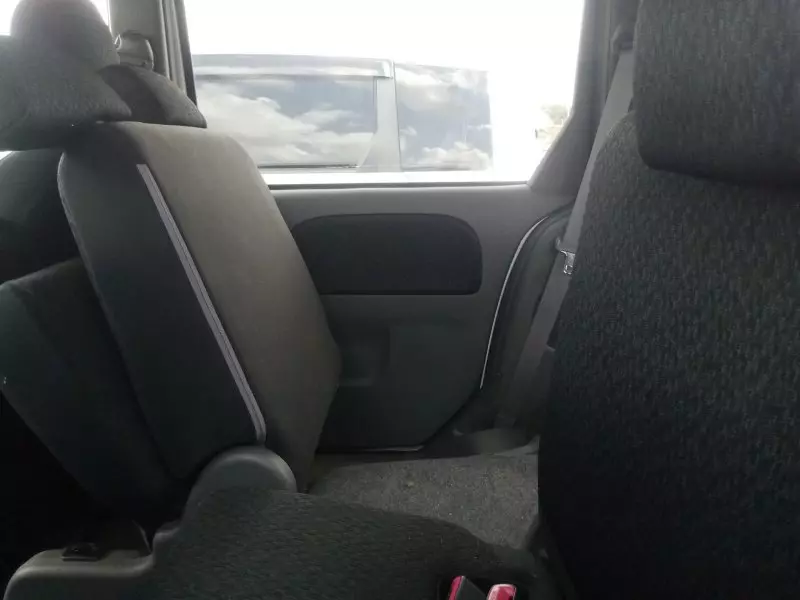 Toyota Sienta   - 2012