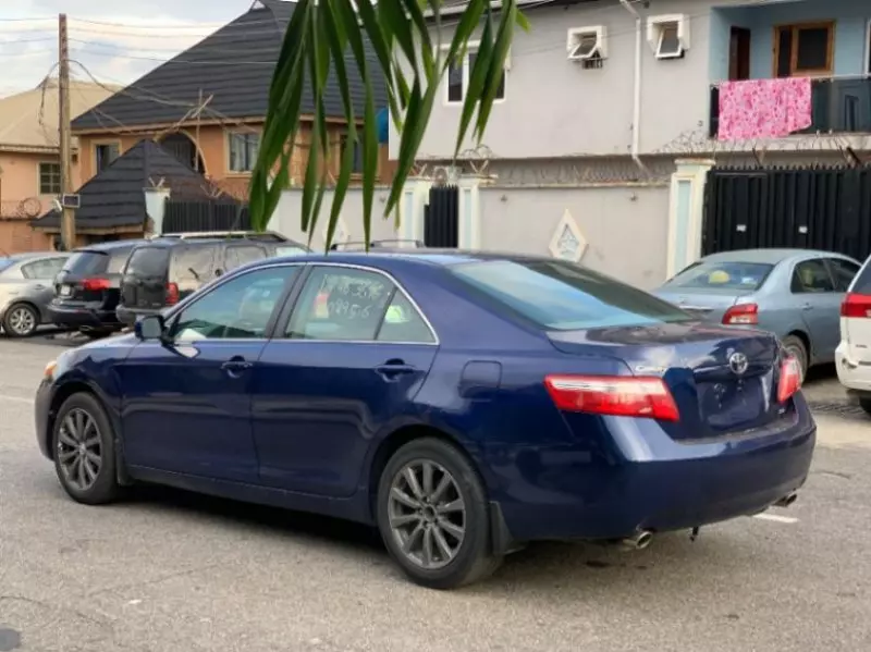 Toyota Camry   - 2007