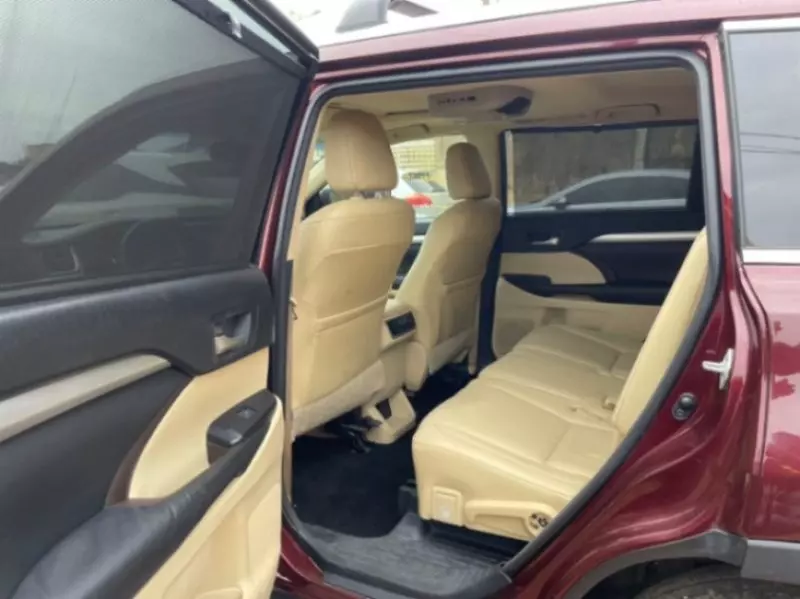 Toyota Highlander   - 2015