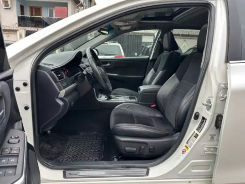 Toyota Camry   - 2015