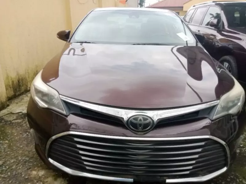 Toyota Avalon   - 2018