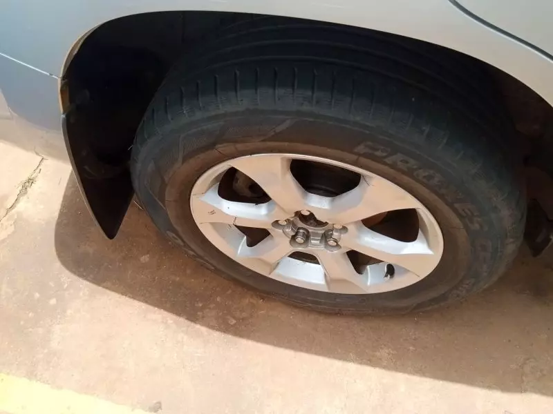 Toyota Vanguard    - 2011