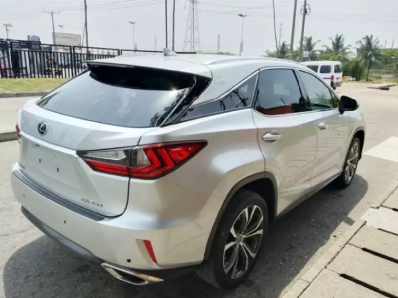 Lexus RX - 2019