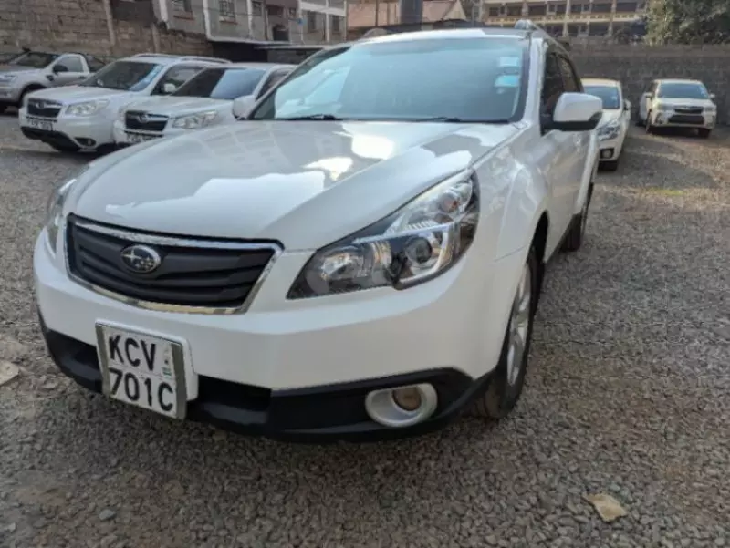 Subaru Outback   - 2012