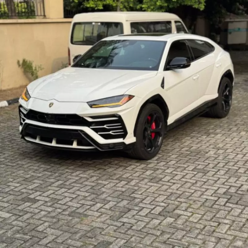 Lamborghini URUS
