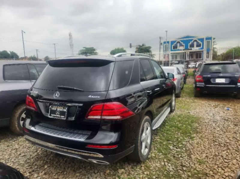 Mercedes-Benz GLE 350   - 2016