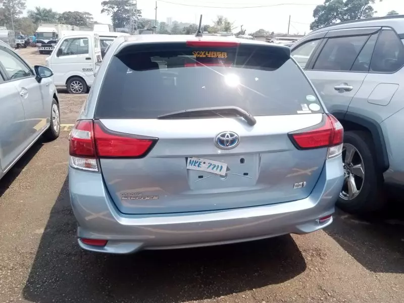 Toyota Fielder hybrid    - 2016