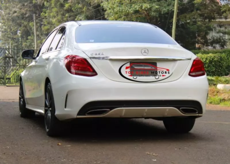 Mercedes-Benz C220   - 2015