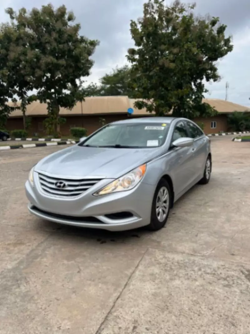 Hyundai SONATA 2,0L BVA GL   - 2011