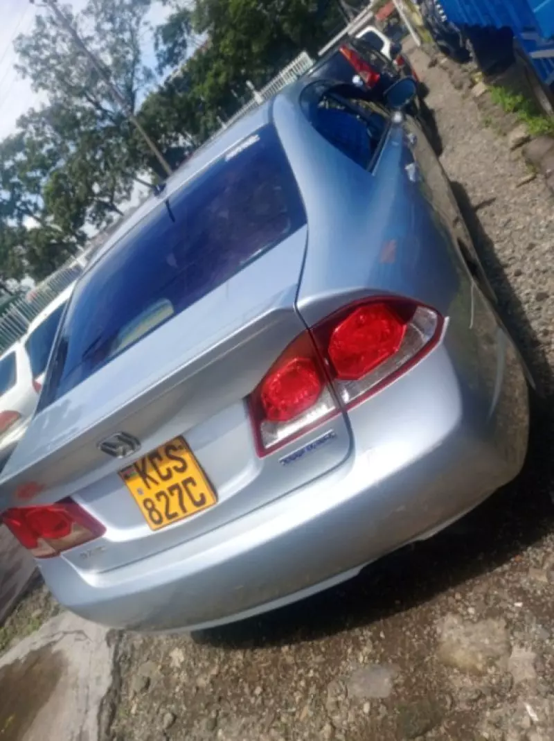 Honda Civic   - 2010