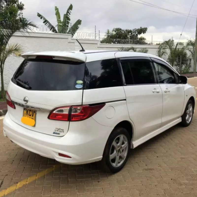 Nissan Lafesta    - 2012