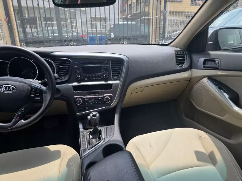 KIA Optima   - 2012