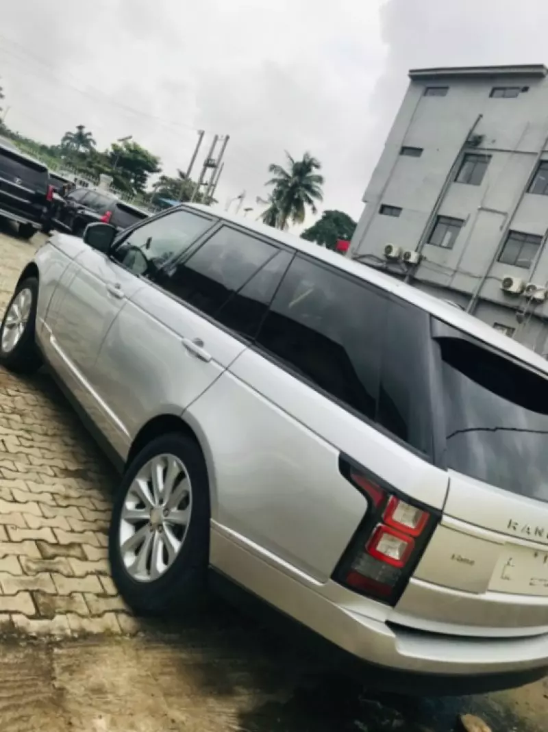 RANGE ROVER HSE LR4   - 2015