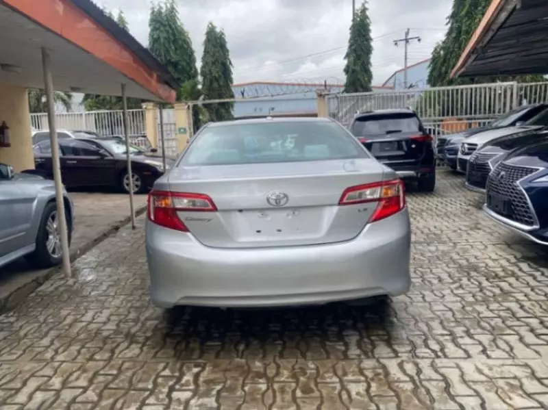 Toyota Camry   - 2014