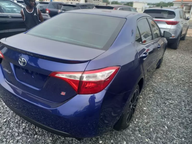 Toyota Corolla   - 2016