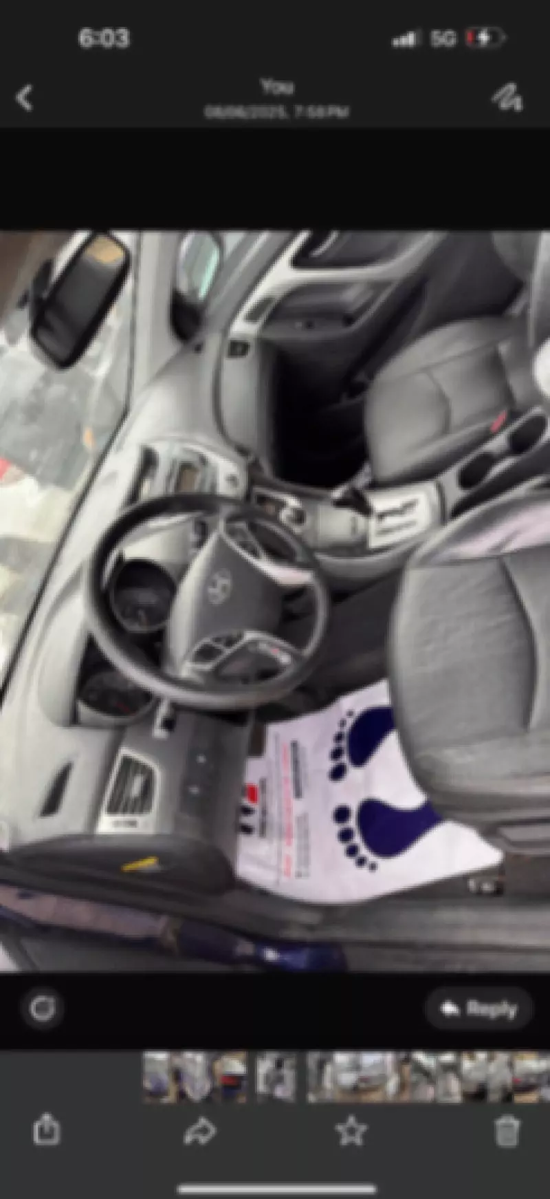 Hyundai Elantra   - 2011