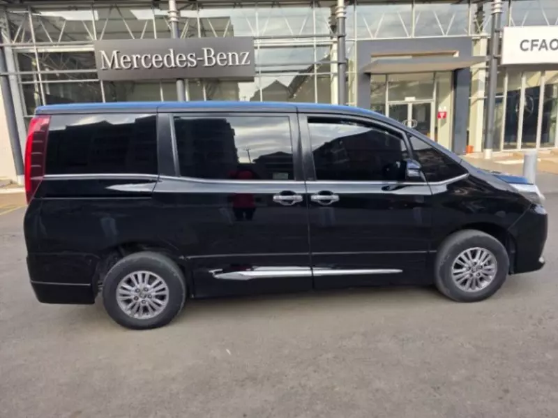 Toyota esquire   - 2015