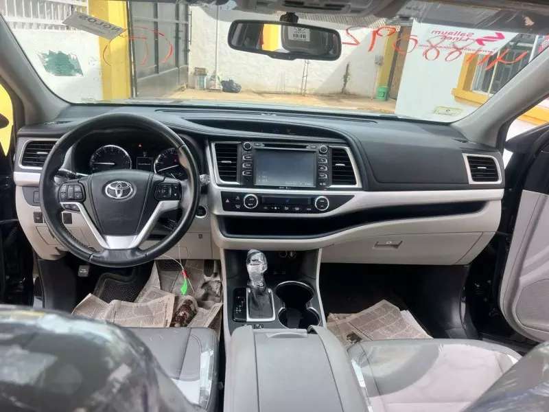 Toyota Highlander   - 2014