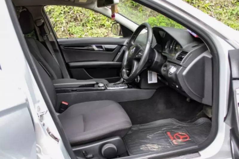 Mercedes-Benz C200   - 2009