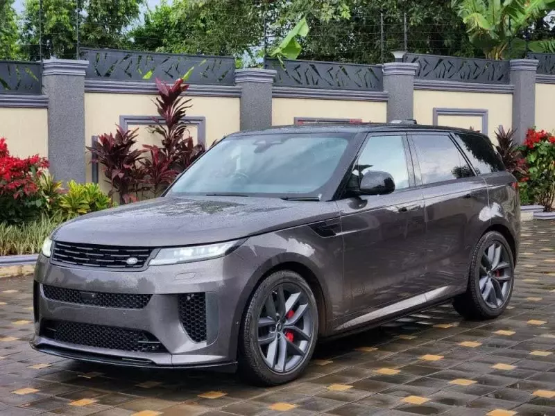 Land Rover Range Rover Sport   - 2023