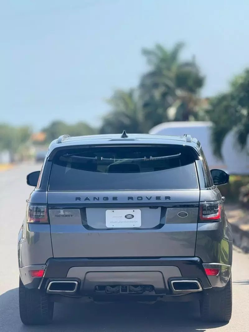 Land Rover RANGE ROVER SPORT HST