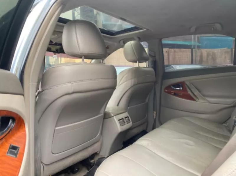 Toyota Camry   - 2009
