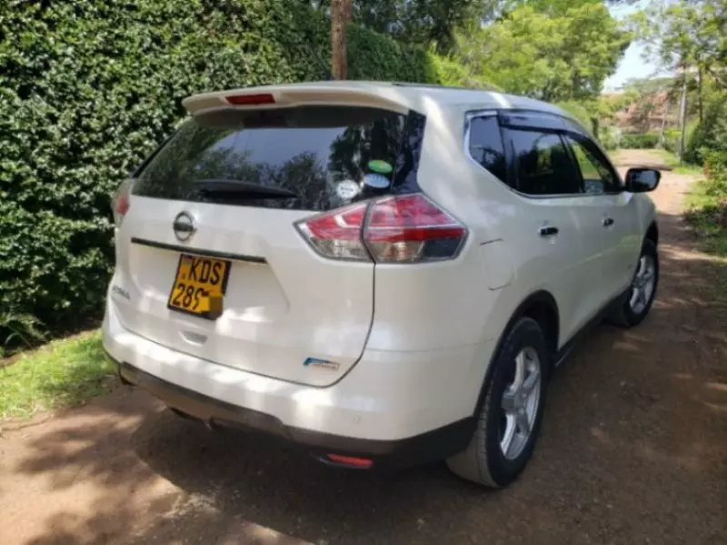 Nissan x-trail hybrid   - 2017