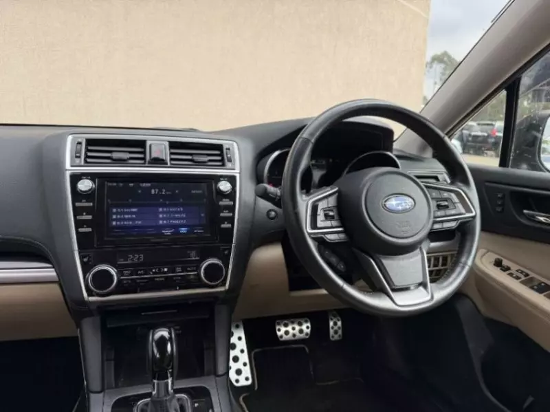 Subaru Outback   - 2018