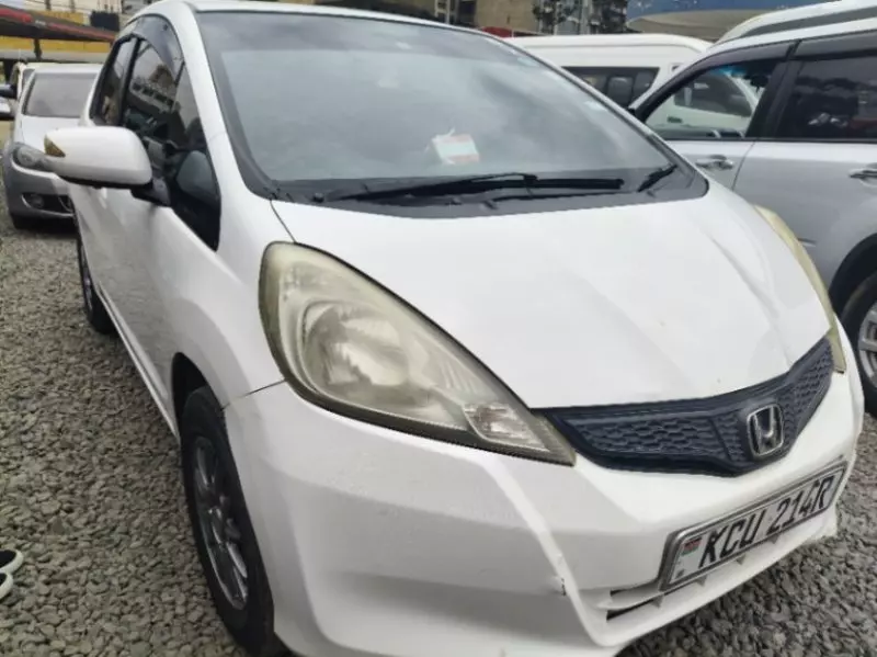 Honda Fit   - 2011