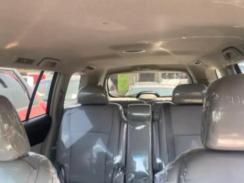 Toyota Highlander   - 2011