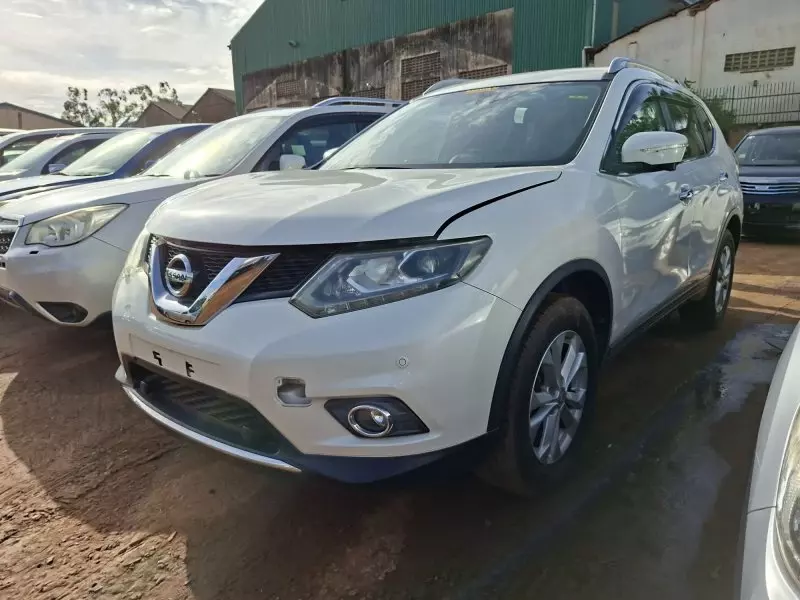 Nissan X-Trail   - 2016