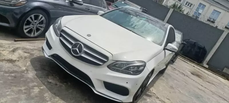 Mercedes-Benz E 350   - 2012