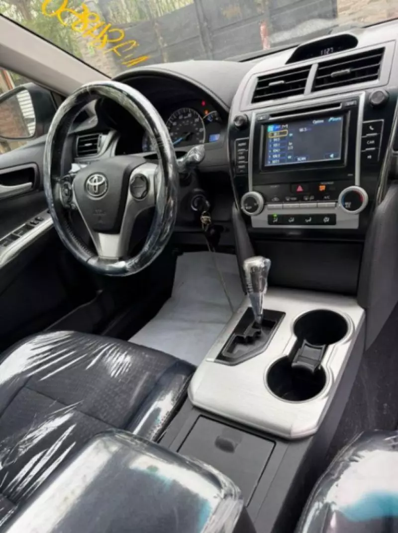 Toyota Camry - 2012