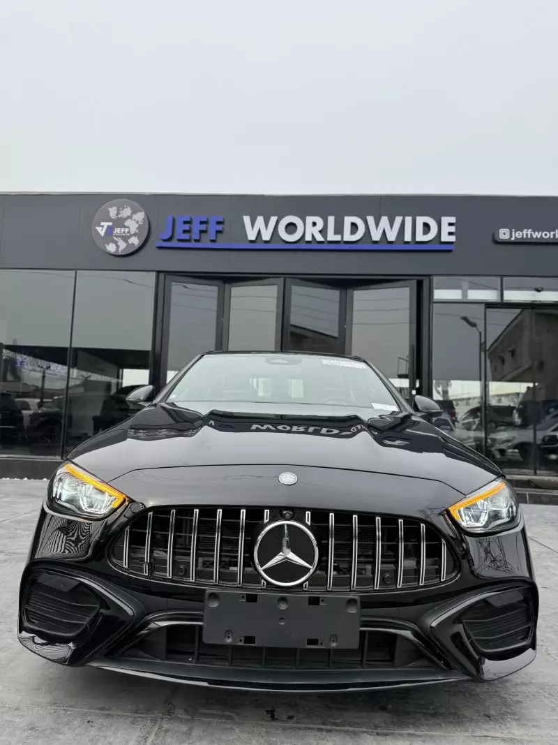 Mercedes-Benz 300   - 2022