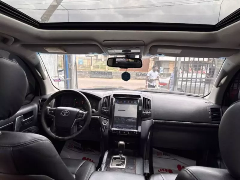 Toyota Land Cruiser   - 2014