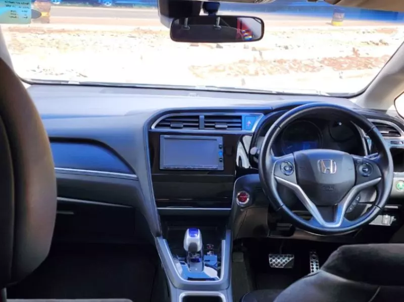 Honda Fit shuttle    - 2018