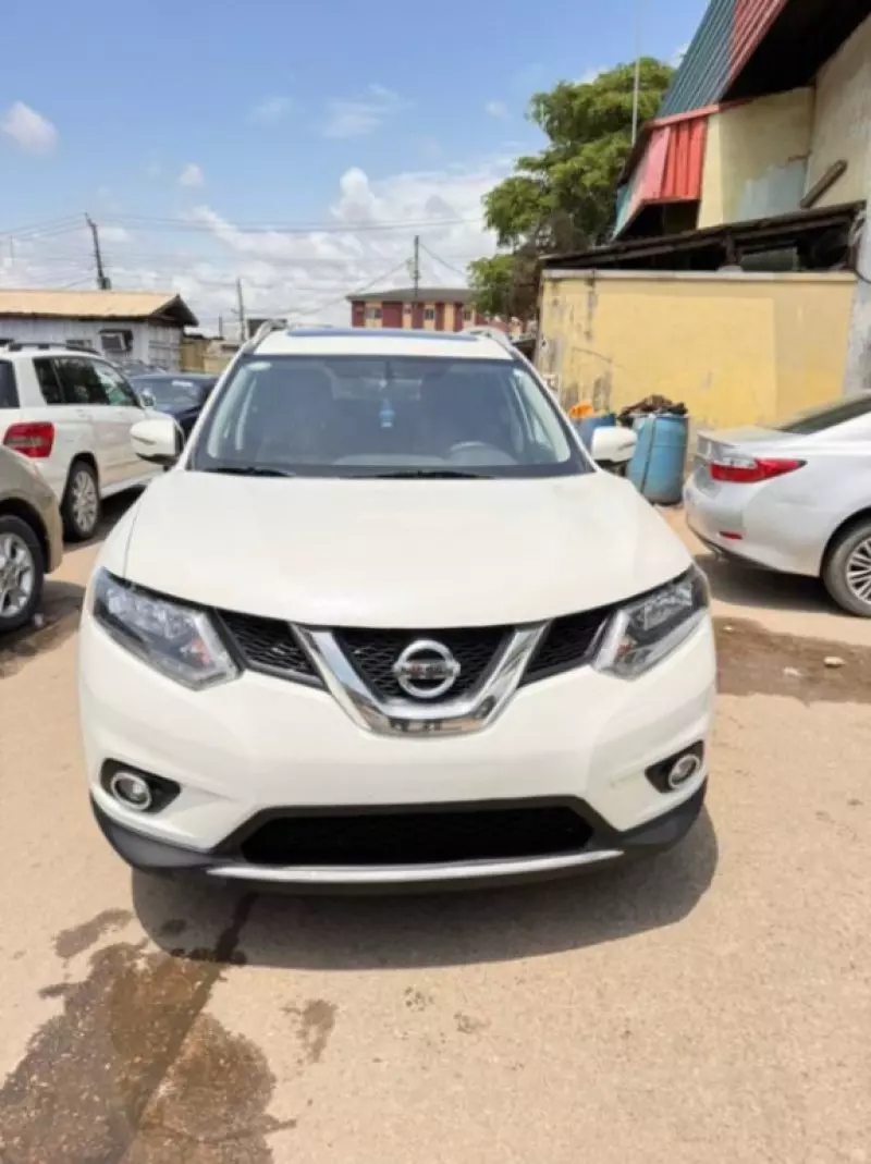 Nissan Rogue   - 2015