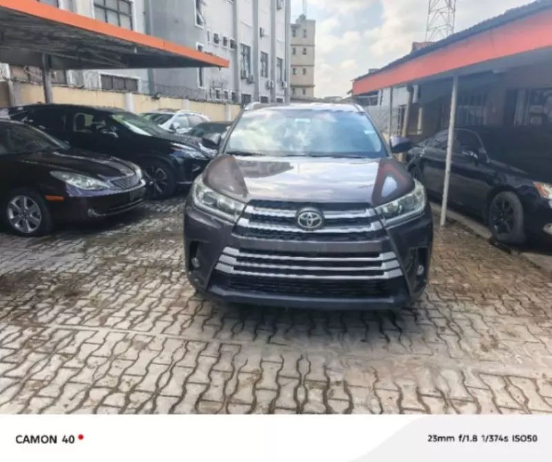 Toyota Highlander   - 2015