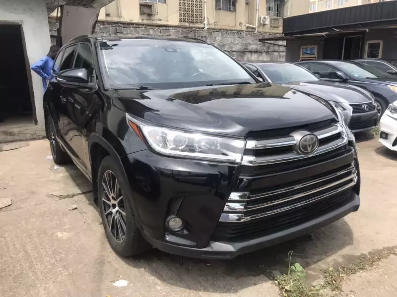 Toyota Highlander   - 2017