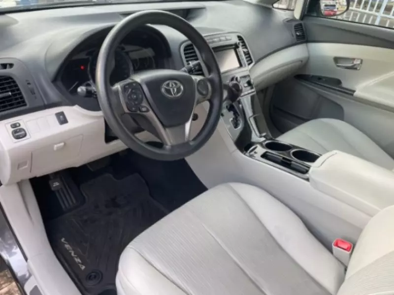 Toyota Venza   - 2014