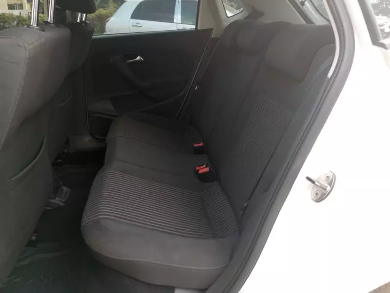 Volkswagen POLO   - 2010