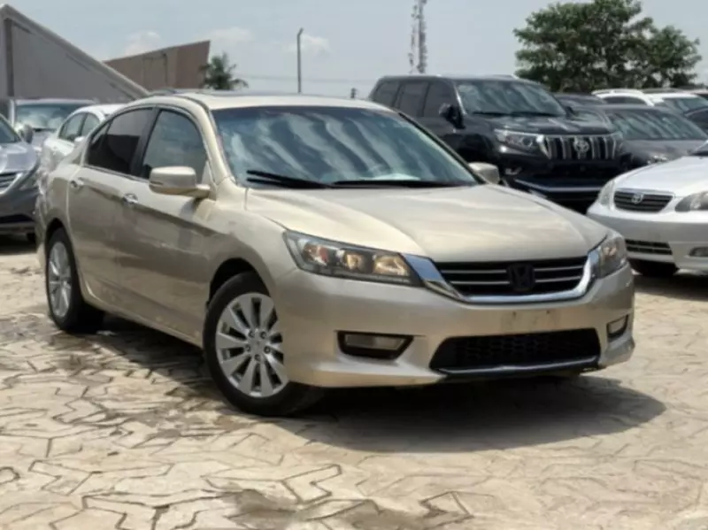 Honda Accord   - 2013