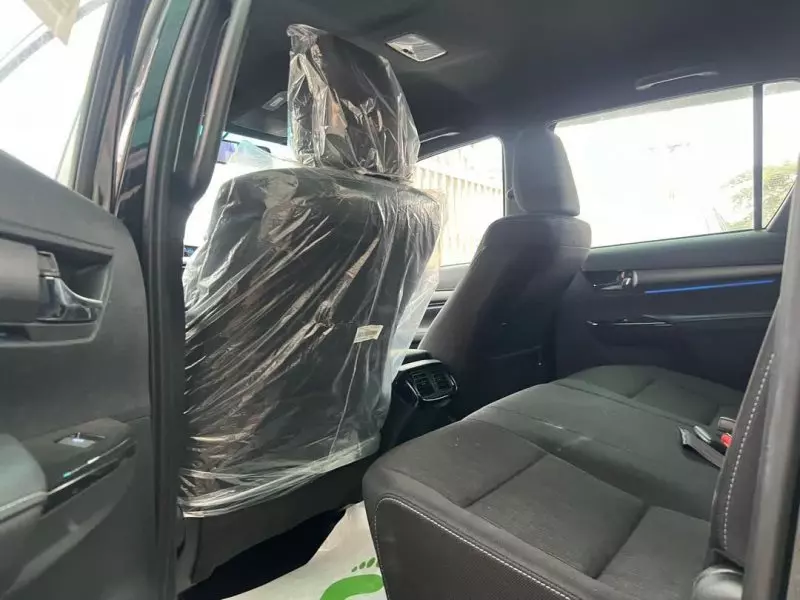 Toyota Hilux   - 2025