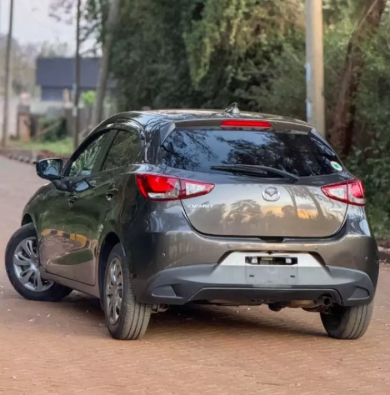 Mazda Demio   - 2018