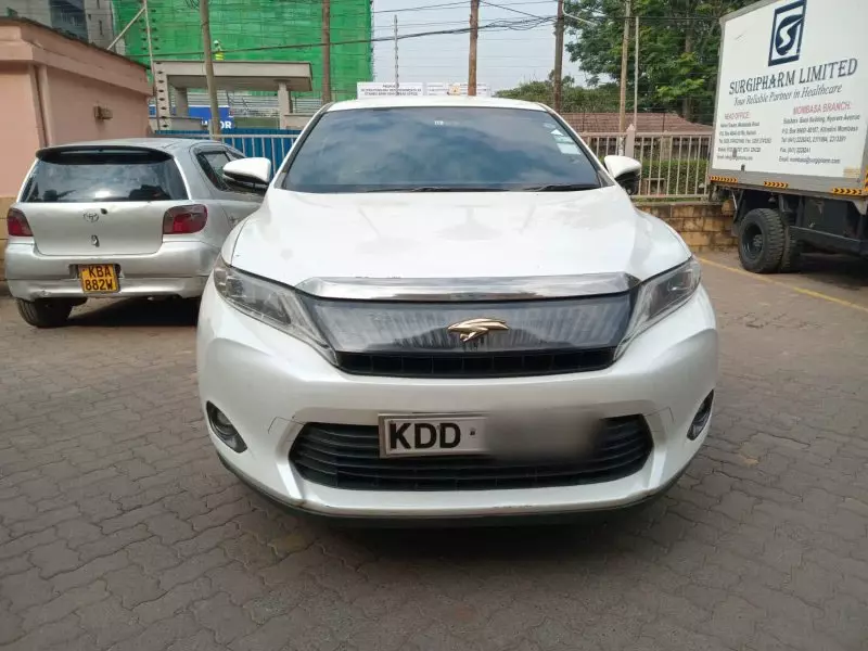 Toyota Harrier   - 2014