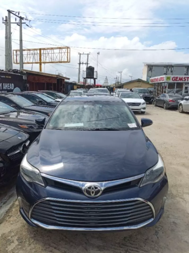 Toyota Avalon - 2014