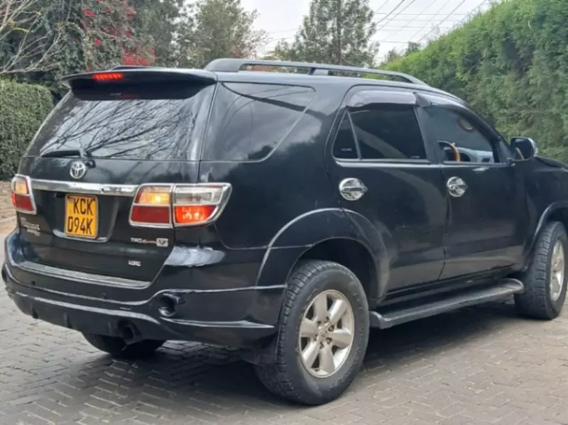 Toyota Fortuner   - 2016